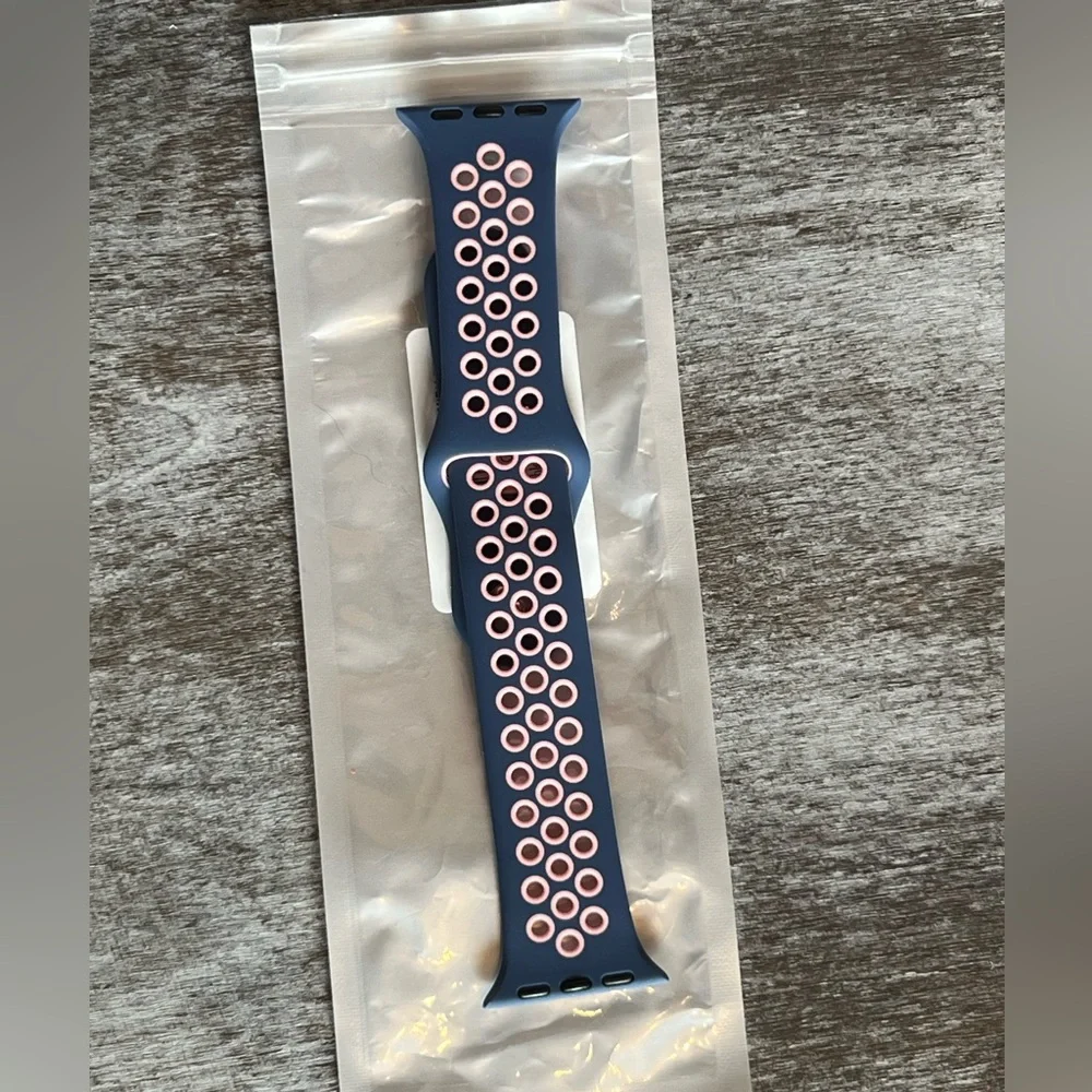 Apple Watch 38mm/40mm Perforated Sport Band